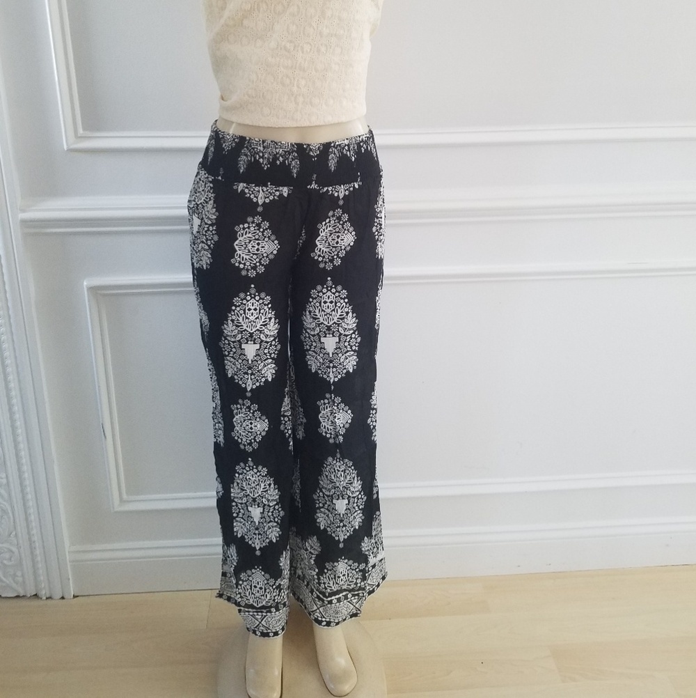 Pull-on wide leg pants